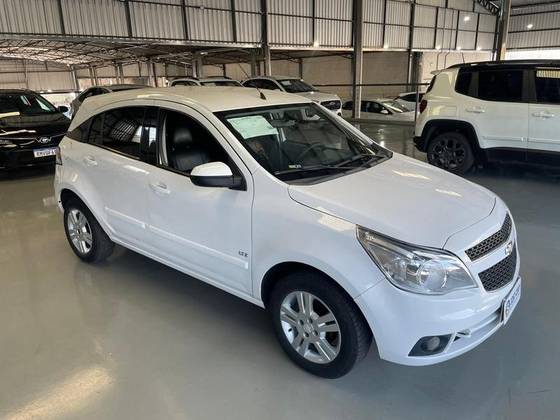 CHEVROLET AGILE 1.4 MPFI LT 8V FLEX 4P MANUAL CHEVROLET AGILE 1.4 MPFI LT 8V FLEX 4P MANUAL